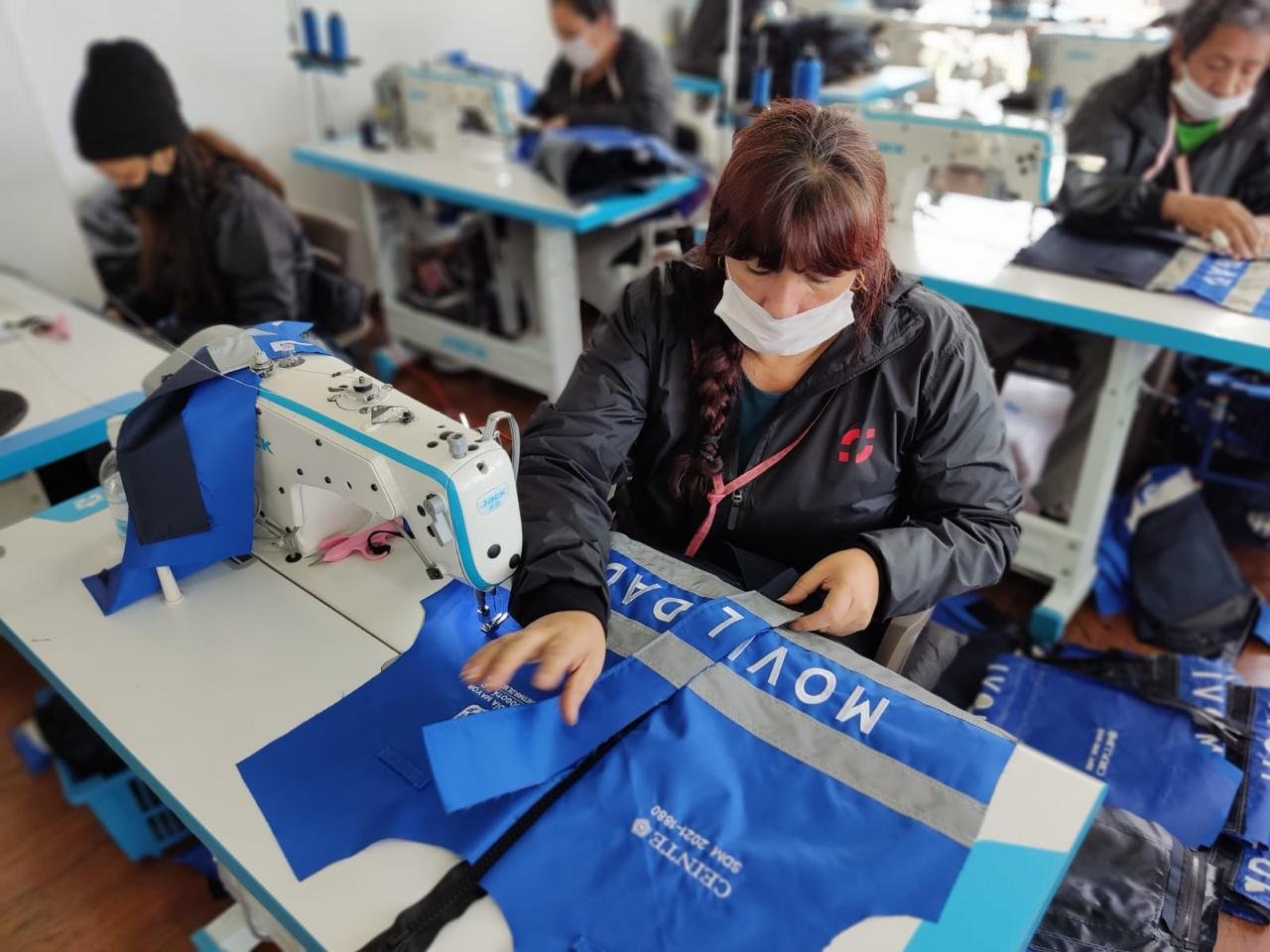 Fábrica de impermeables - imagen 11